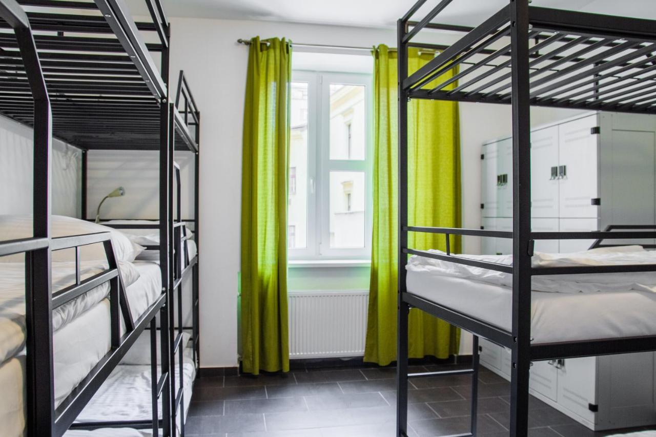 Mandarinka Hostal *